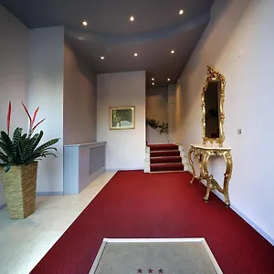 Отель дружба, Брешия