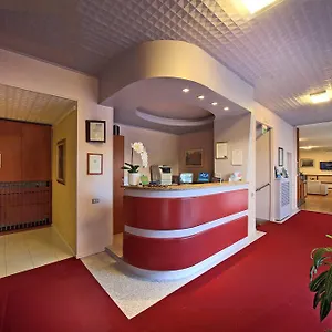 3* Hotell Cristallo