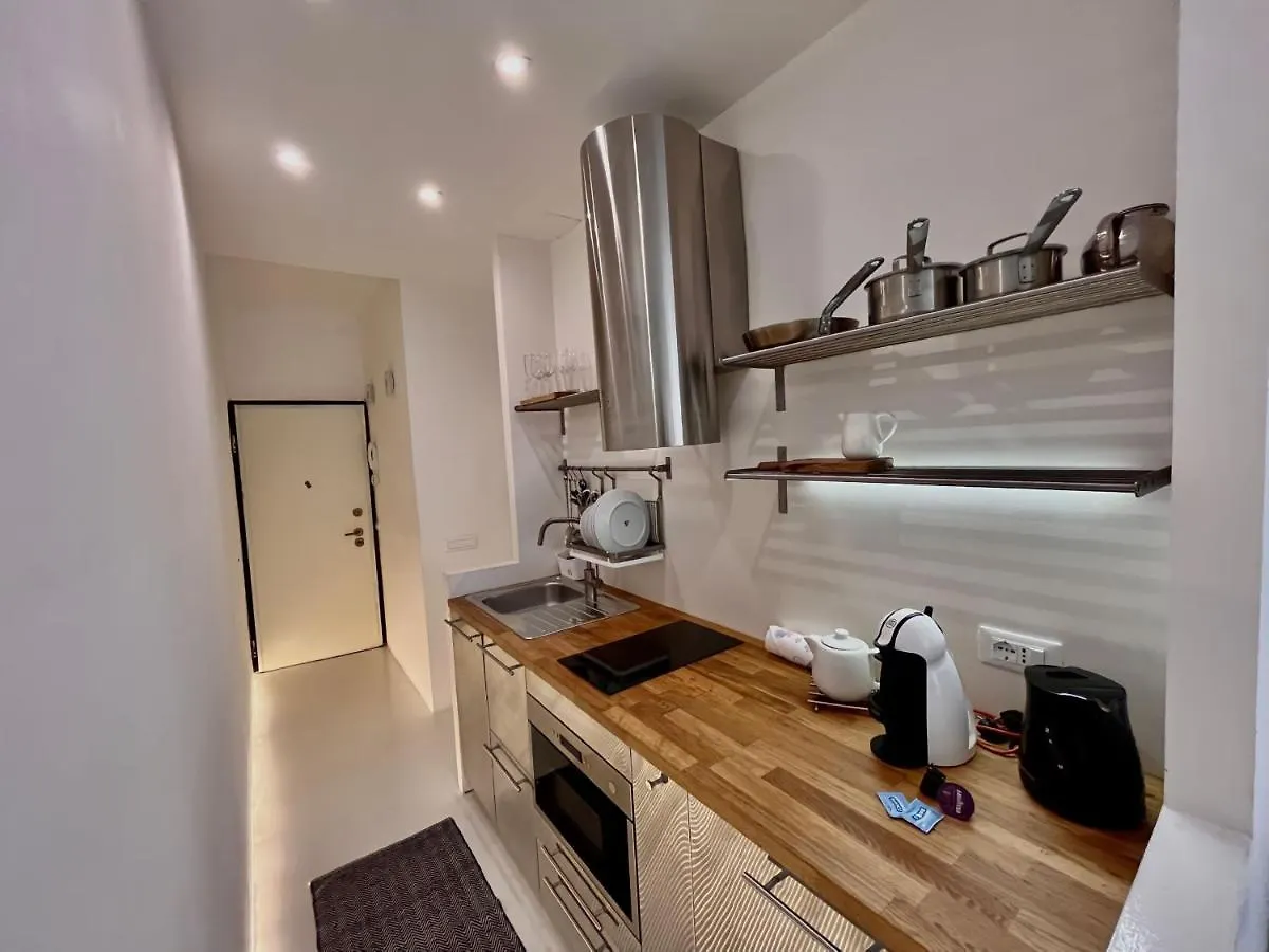 {Luxury & Netflix} Piazza Vittoria Apartment Brescia Italy