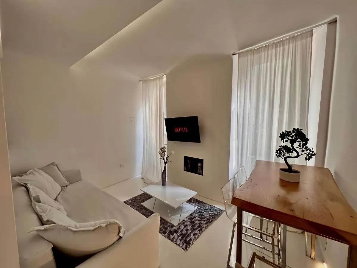 {Luxury & Netflix} Piazza Vittoria Apartment Brescia