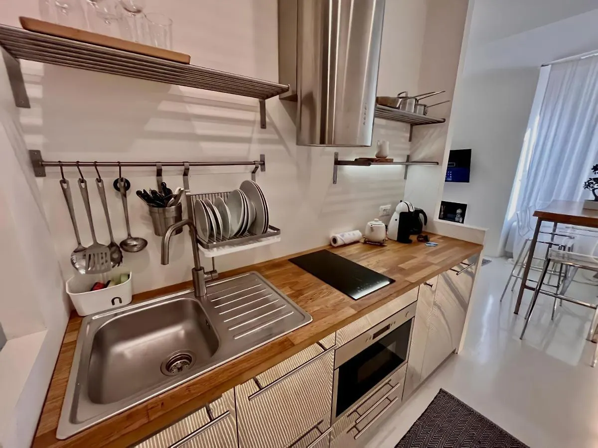 {Luxury & Netflix} Piazza Vittoria Apartment Brescia