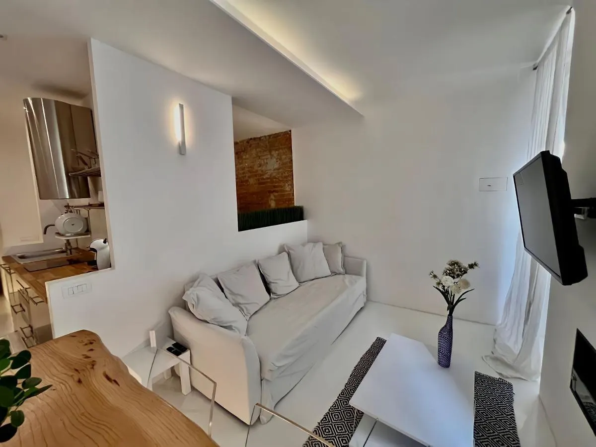 {Luxury & Netflix} Piazza Vittoria Apartment Brescia